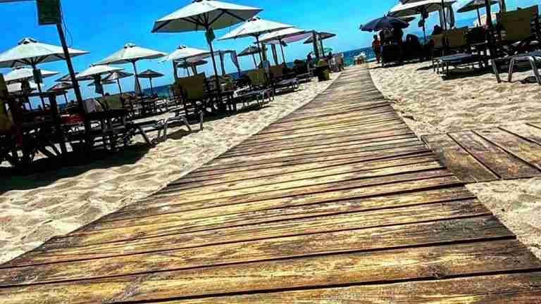 Beach bar for groups on Arogi Beach
